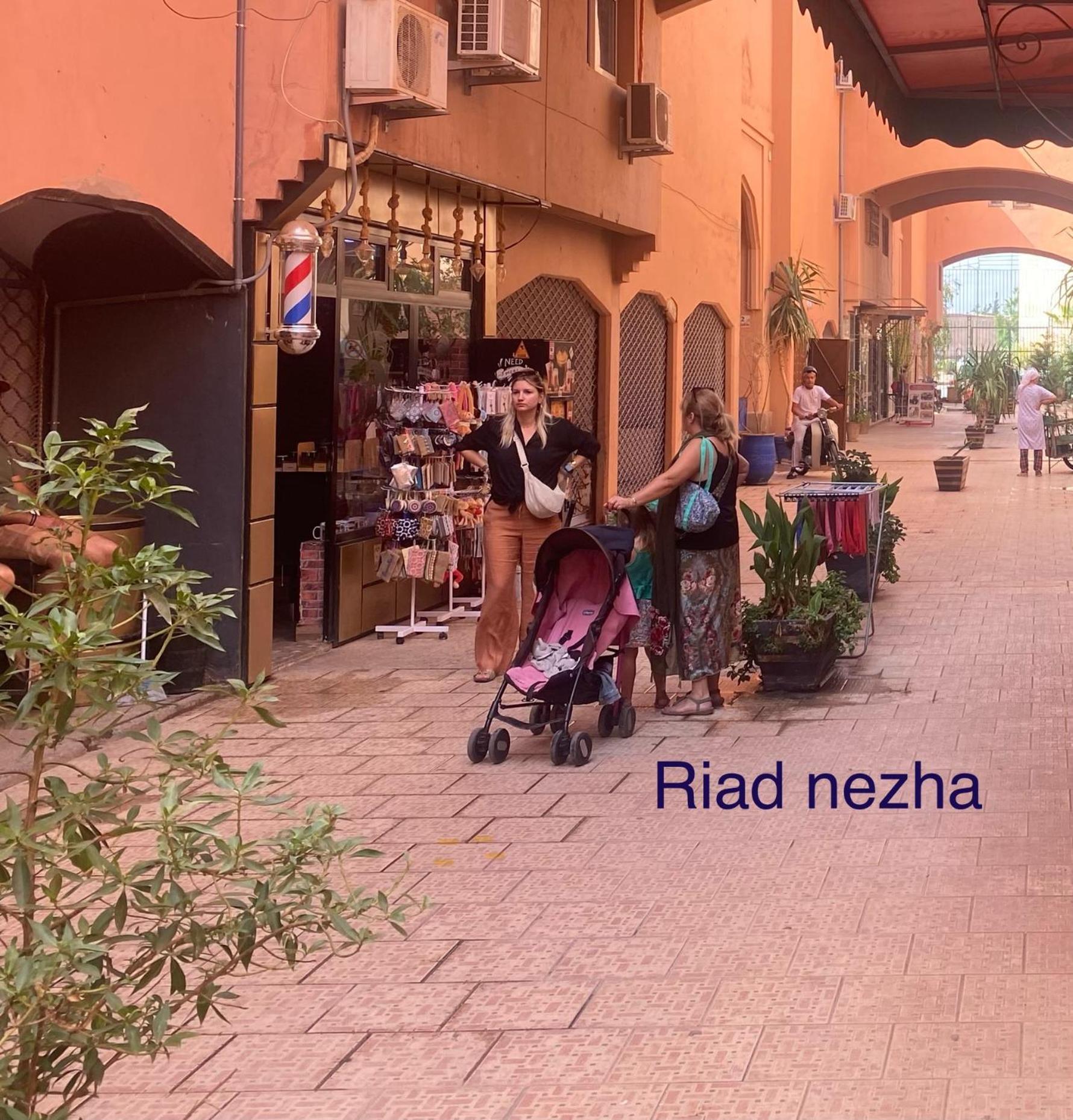 Riad Nezha Avec Jacuzzi Et 3 Piscines Au Coeur De Маракеш Екстериор снимка